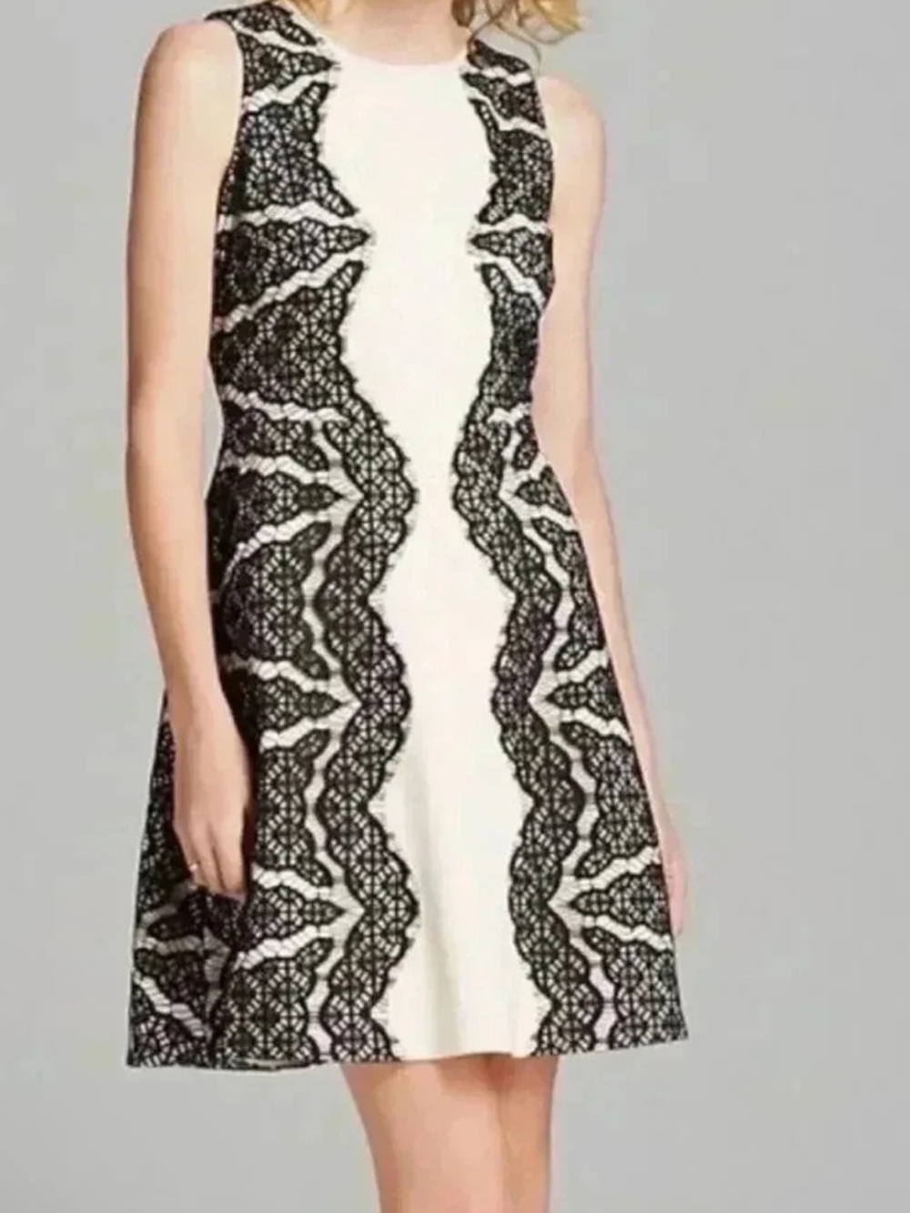 Diane von Furstenberg DVF Daniella Fit & Flare Dress Cream with Black Lace Sz 2